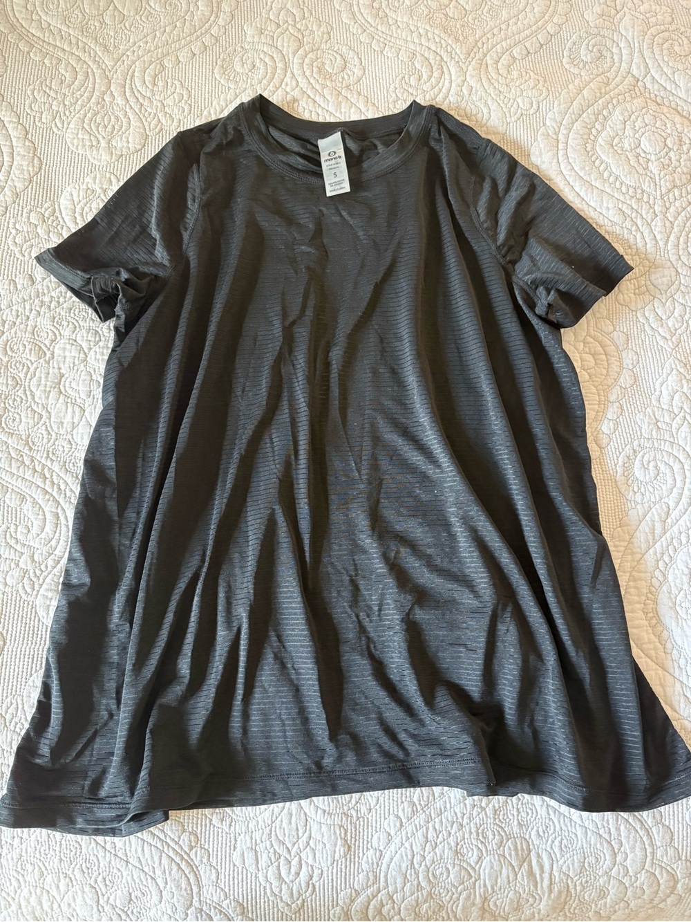 Mono B Black Short Sleeve Flowy Tee Small